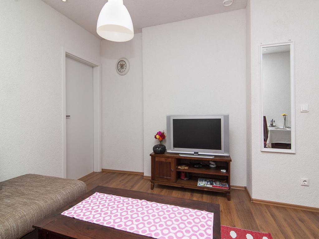 Old Town Apartment 91 Pula Bagian luar foto